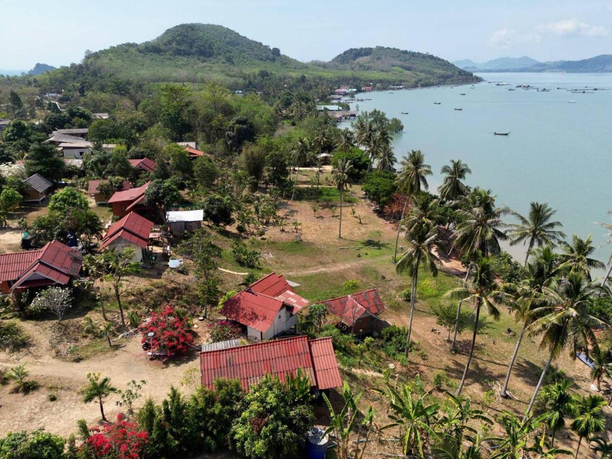 Three Monkeys Bungalows Koh Yao Noi Exterior photo