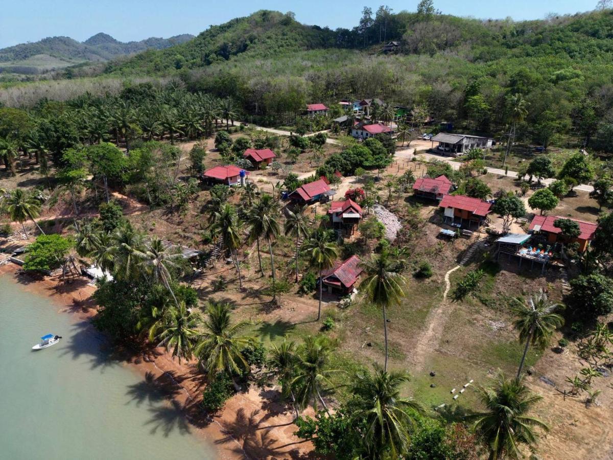 Three Monkeys Bungalows Koh Yao Noi Exterior photo