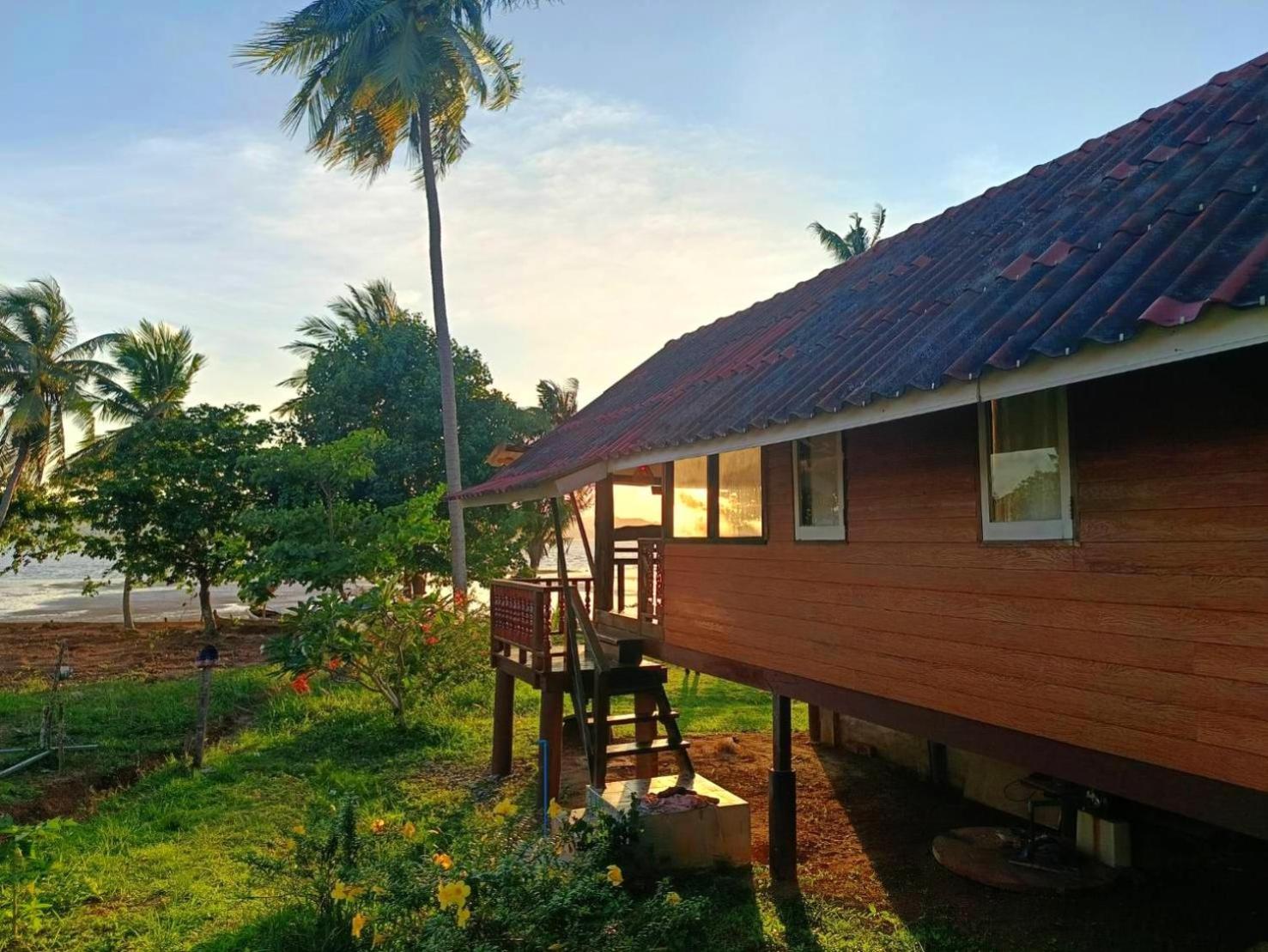 Three Monkeys Bungalows Koh Yao Noi Exterior photo