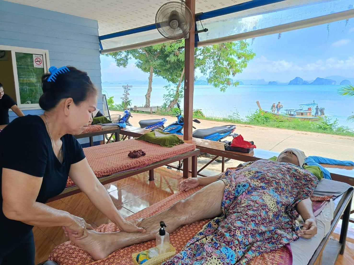 Three Monkeys Bungalows Koh Yao Noi Exterior photo